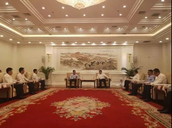 <b>中国民族贸易促进会助力辽宁省政府与腾讯公司签署战略合作协议，蓝军出席签</b>